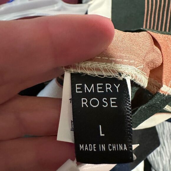 NWT Emery Rose Striped Notched Neck Top Blouse - Large - Picture 5 of 7